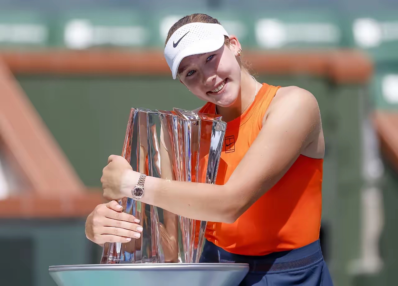 德国队带队取胜！，莎拉波娃重要时刻表现优异赢得满堂喝彩的简单介绍