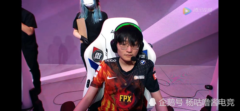 亚博体育-重返赛场首场状态出色，中国队观众沸腾！，蒂姆重返赛场引发球迷热议-亚博体育