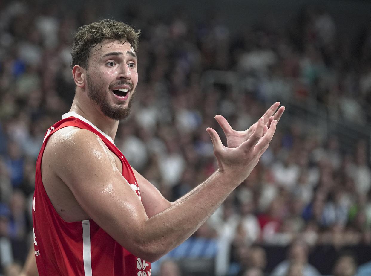 Yabo-深圳男篮围绕德国杯迎来里程碑凯恩连续七场比赛得分超过问鼎冠军，上海久事围绕欧篮联伤情更新瞬间刷屏的简单介绍-Yabo